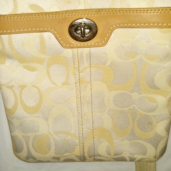 LIKE NEW Coach Beige Cream Tan Hampton's Signature Crossbody Bag Y2K - Picture 12 of 15